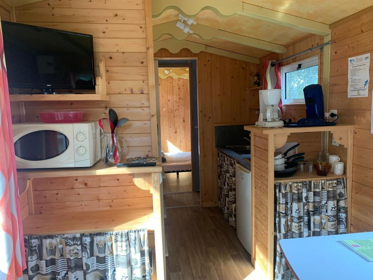Camping De L'Etang Du Pays Blanc Геранд Экстерьер фото