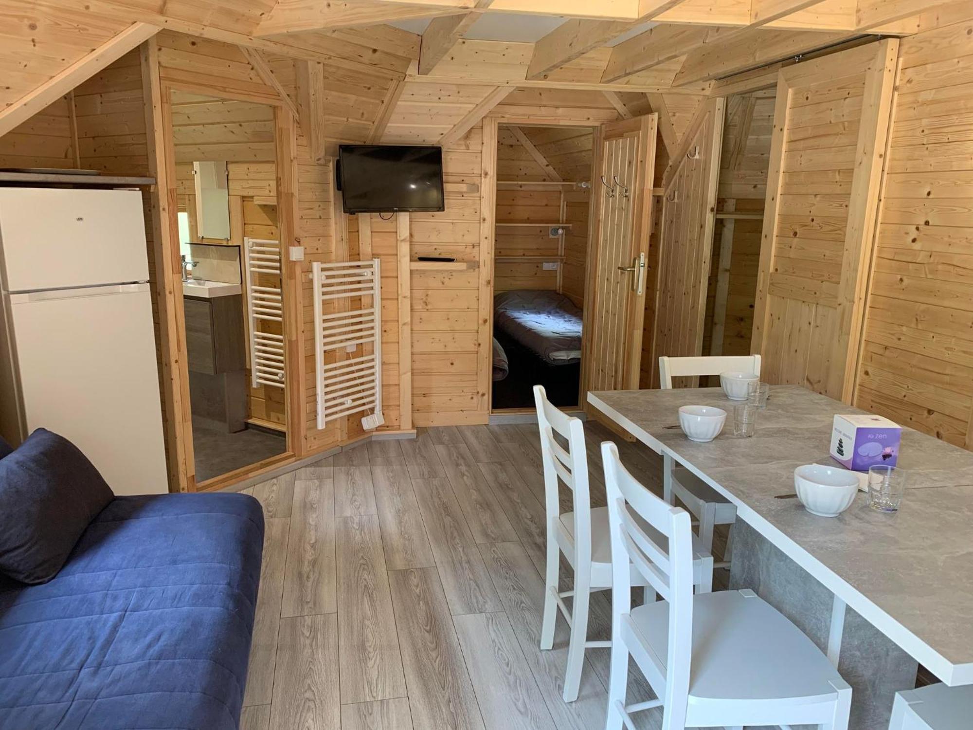 Camping De L'Etang Du Pays Blanc Геранд Номер фото