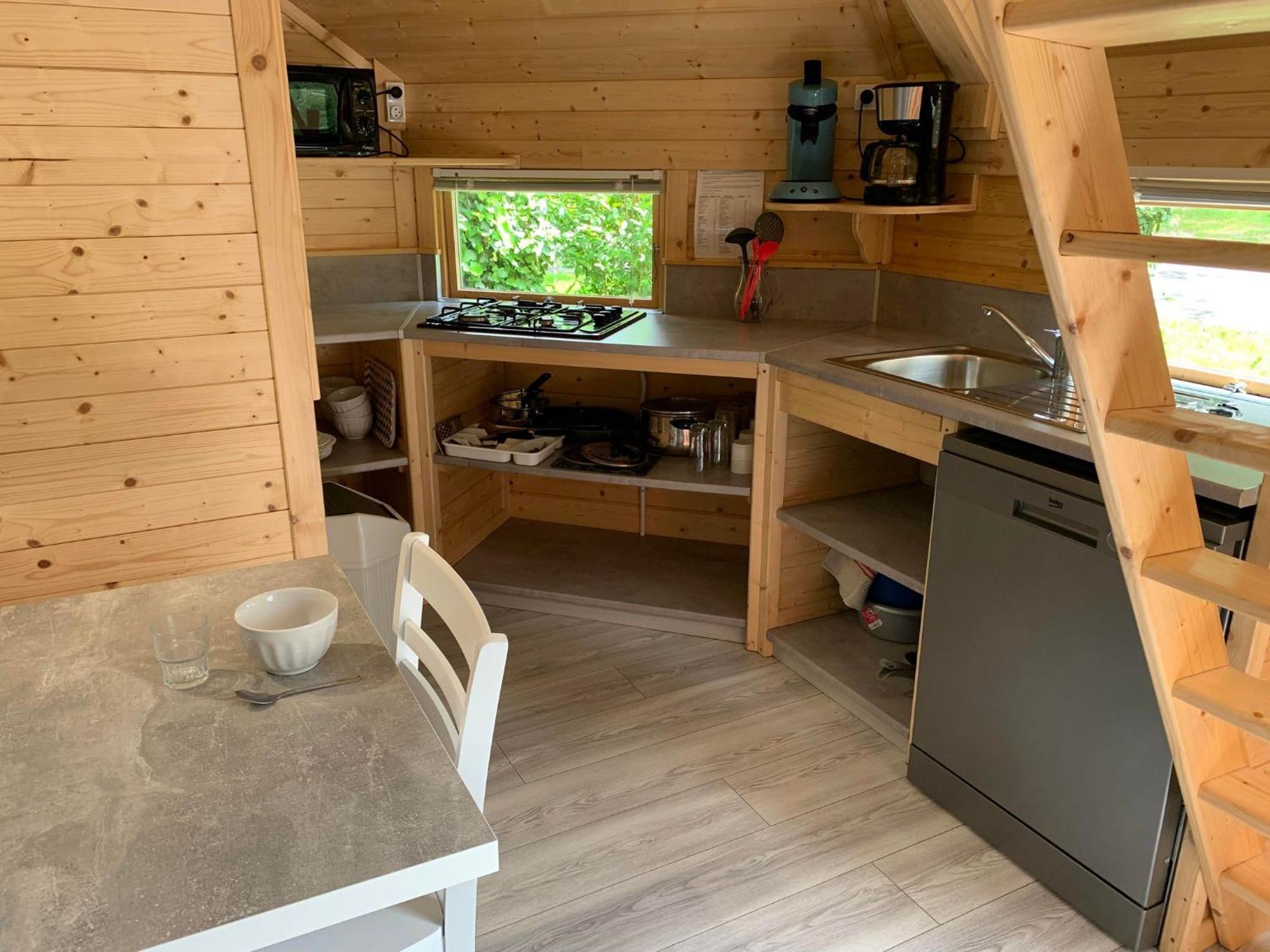 Camping De L'Etang Du Pays Blanc Геранд Номер фото